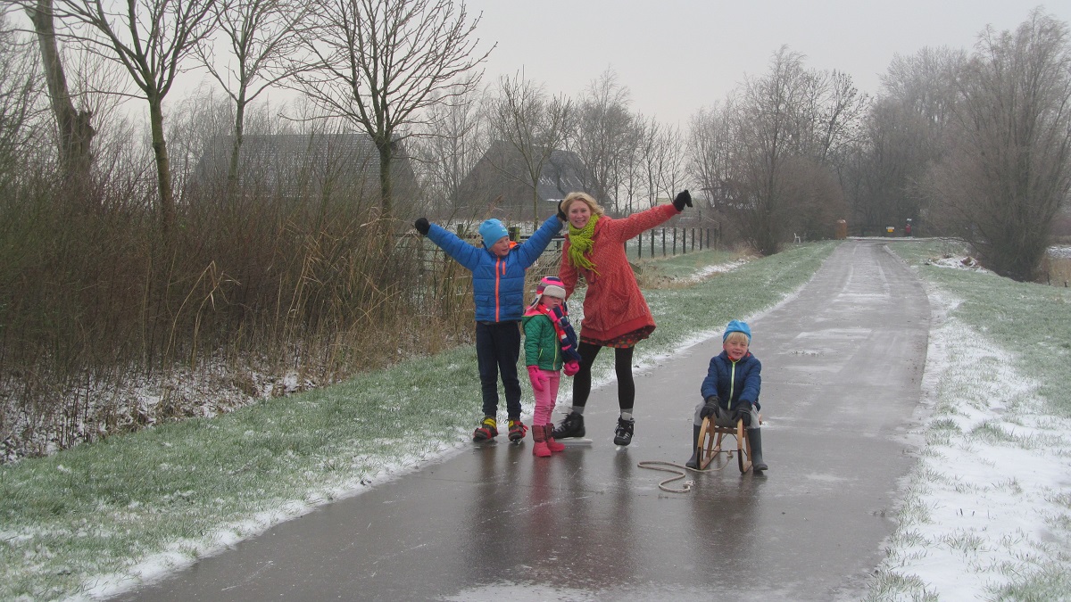Schaatsen op de Groeneweg 5 Kollumerpomp Friesland