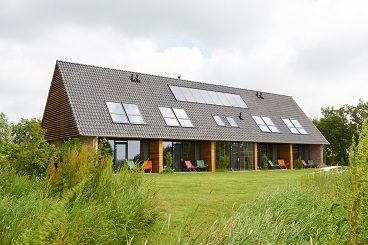 <font size="4" color="grey">DESIGN HOLIDAY HOMES</font>