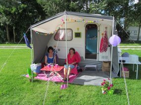 retro caravan camping Friesland