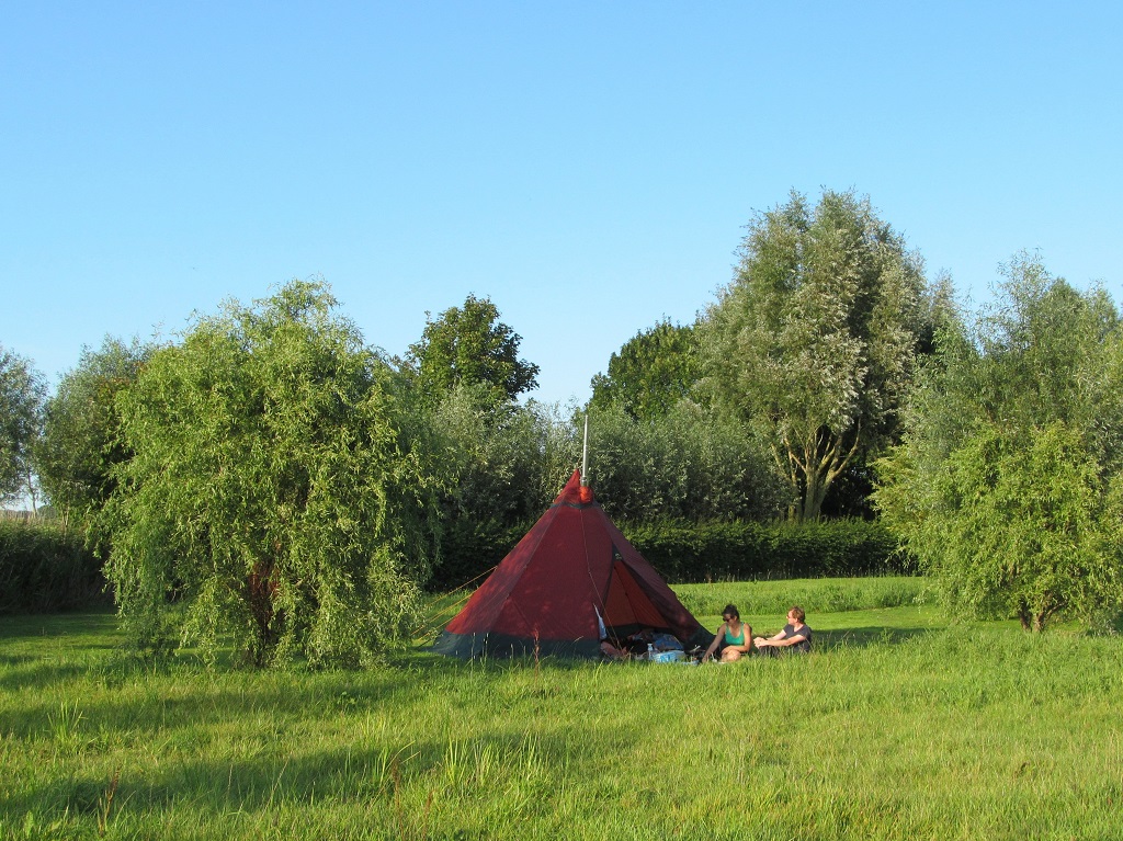 tipi in het veld