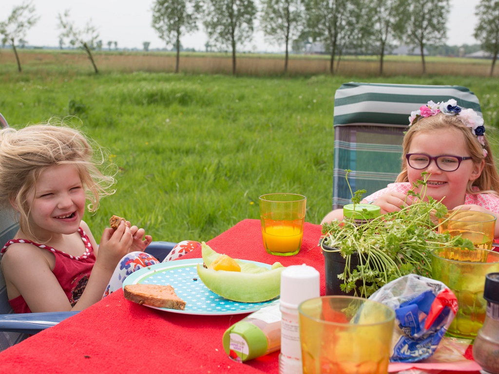 ontbijten in het veld