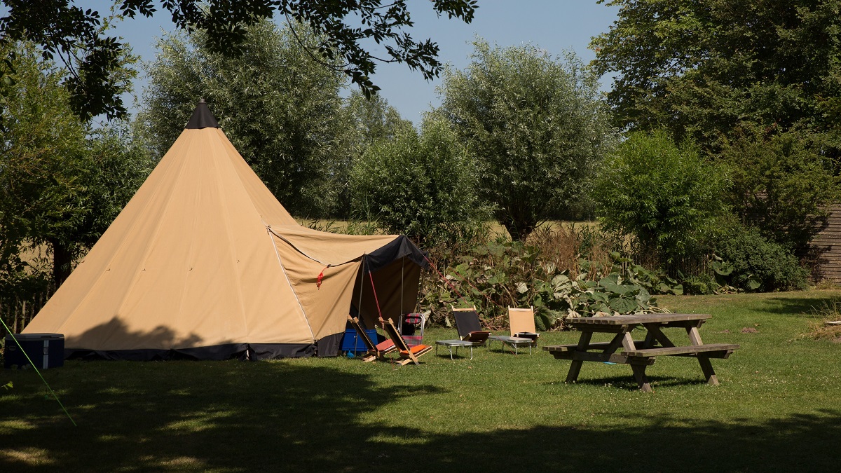 Tipi tent huren camping Lauwersmeer Friesland