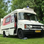 Toffe kampeermiddelen Bedford ambulance camping it Dreamlân Lauwersmeer Friesland